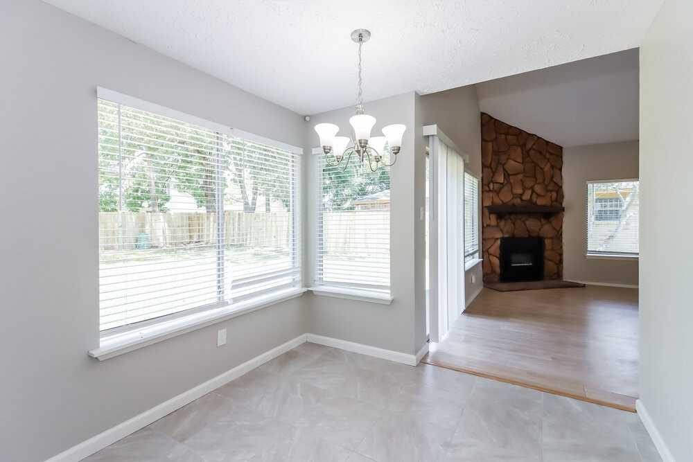 15818 Gatebriar Dr - Photo 7 of 17