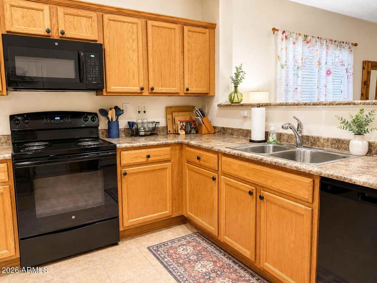 39820 N Mill Creek Ct - Photo 2 of 25