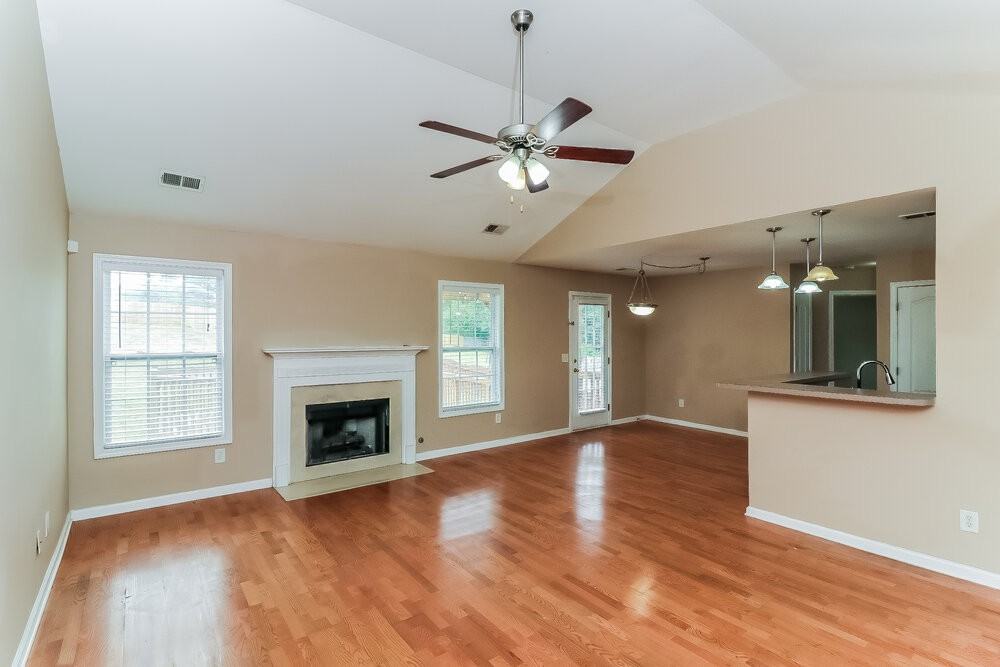 460 Kyles Cir - Photo 6 of 17