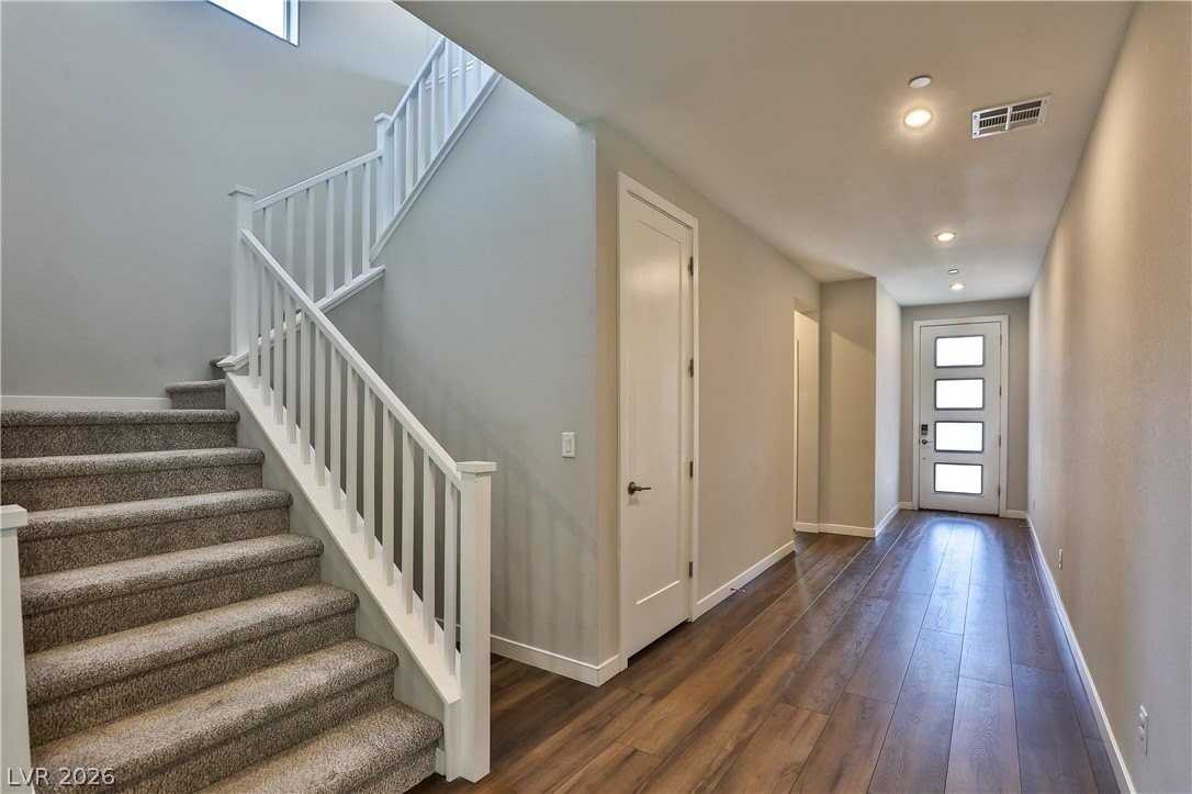 3229 Vittoria Ave - Photo 4 of 46