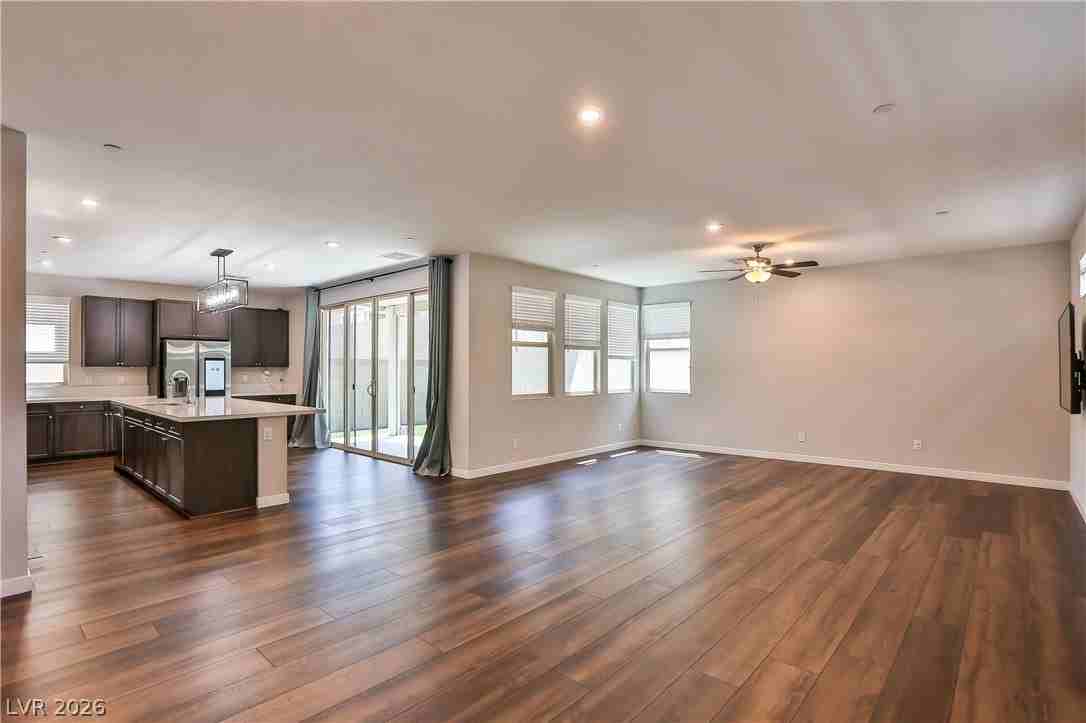 3229 Vittoria Ave - Photo 7 of 46