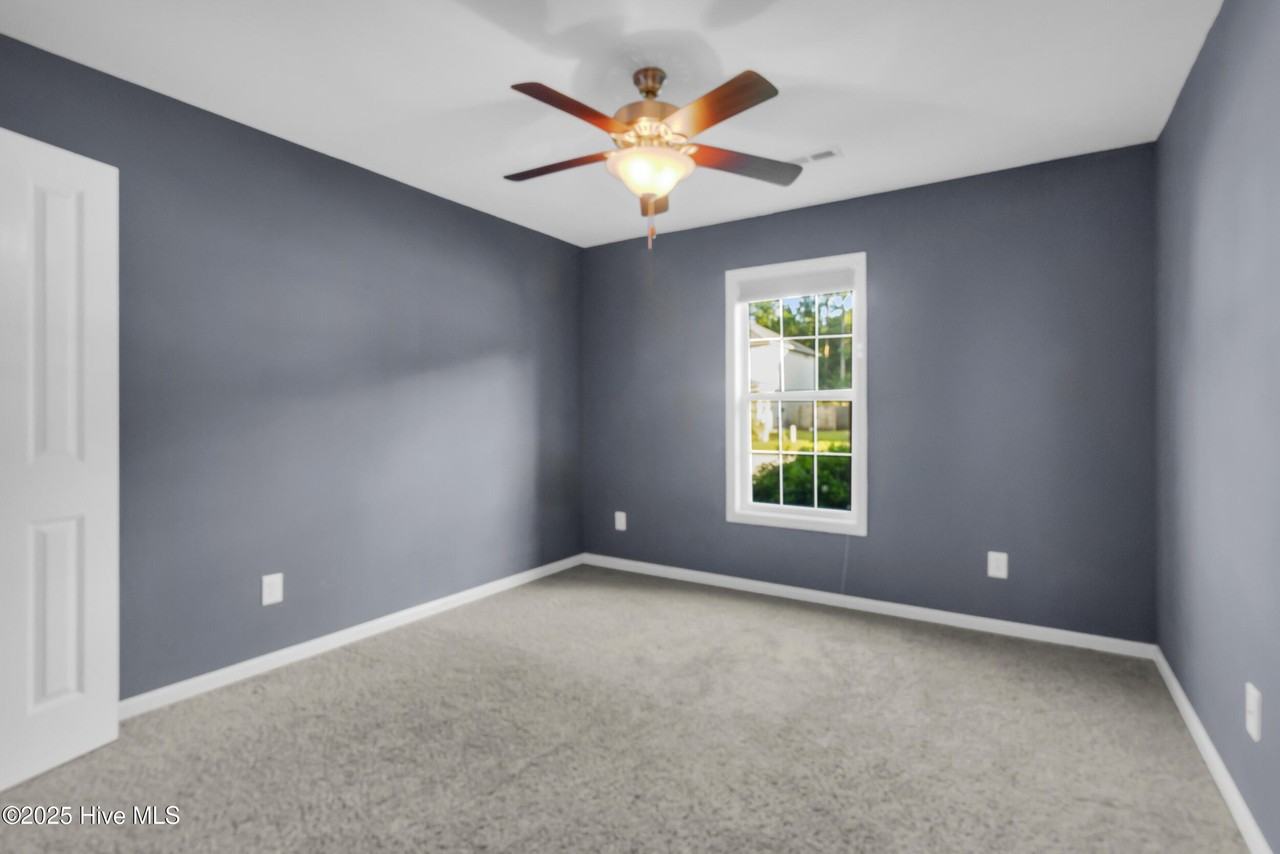 3250 Austin Ave - Photo 3 of 31