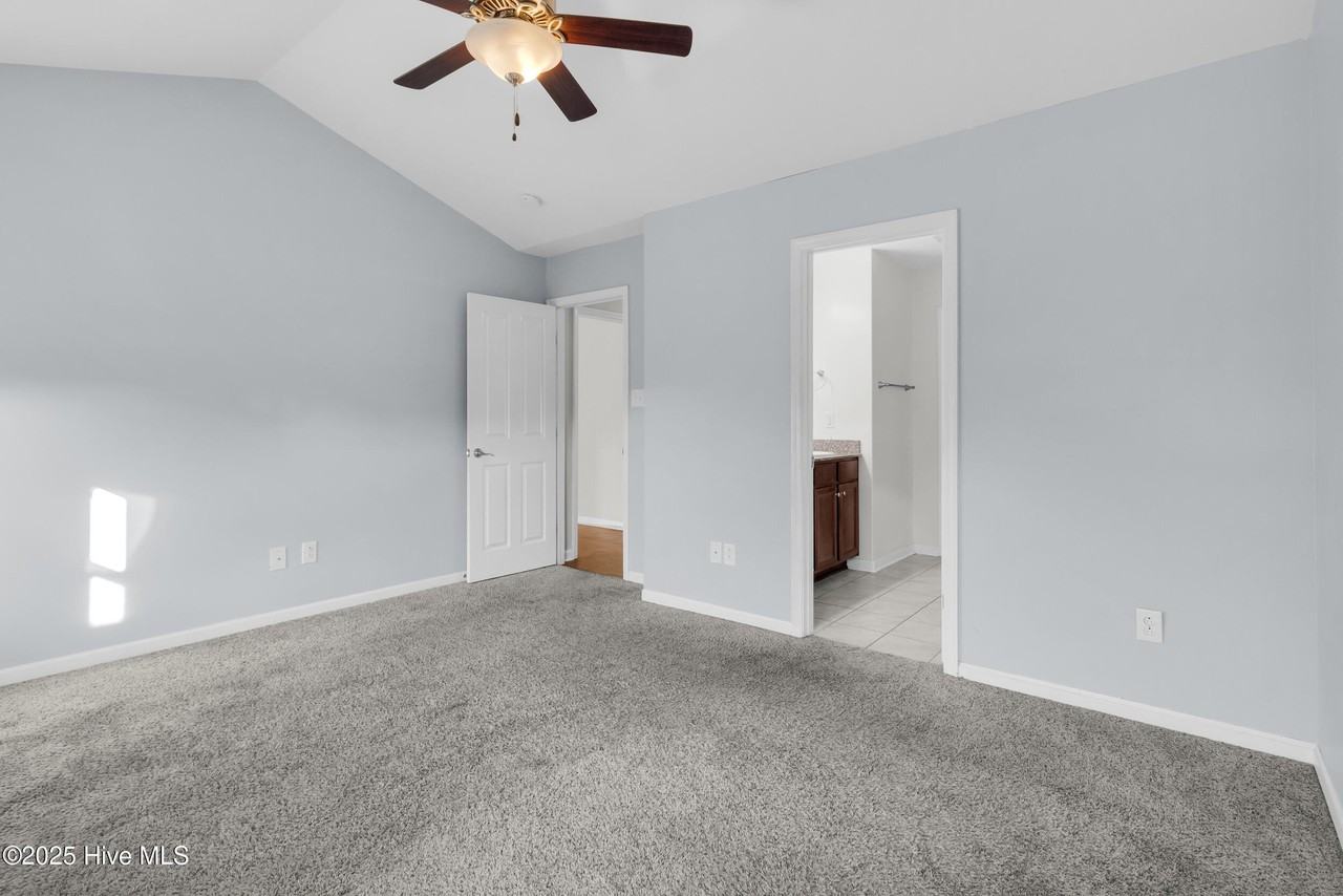3250 Austin Ave - Photo 6 of 31