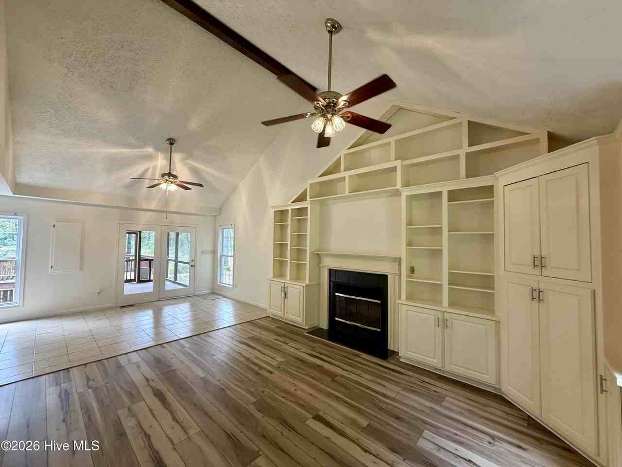 264 Mill Creek Ln - Photo 4 of 21