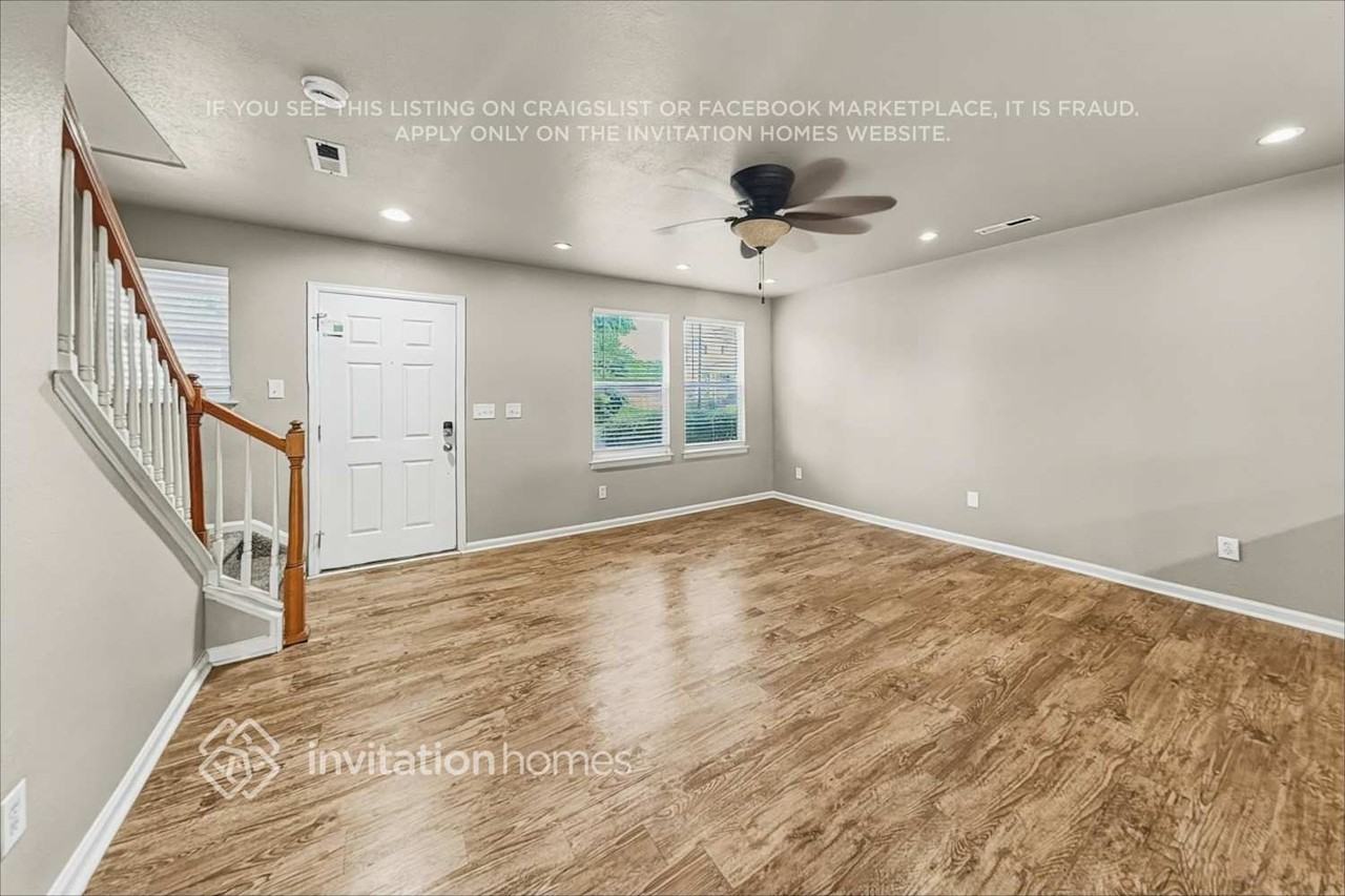838 Willow Dr - Photo 5 of 21