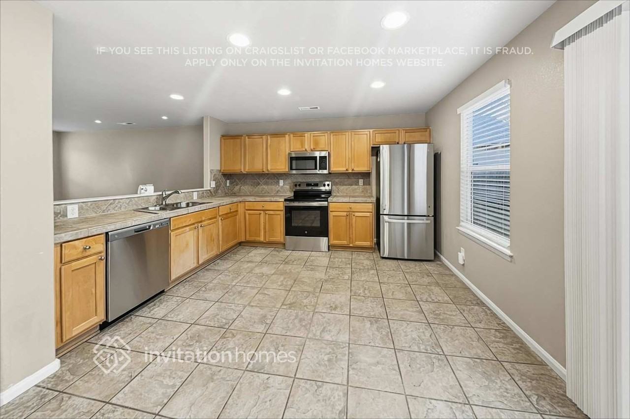 838 Willow Dr - Photo 7 of 21