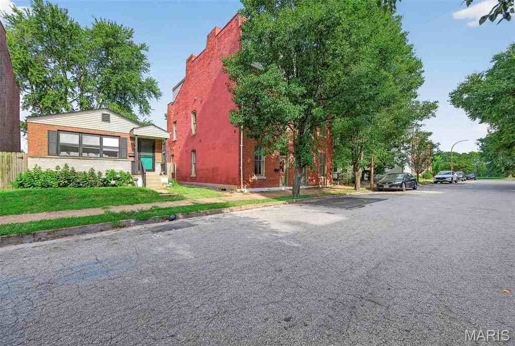 3319 S 18th St #A - Photo 3 of 50
