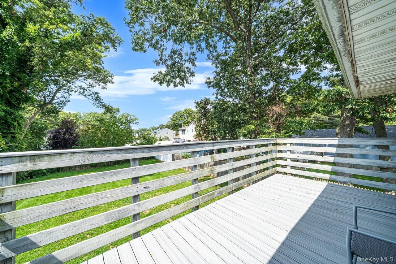 2794 Ocean Ave - Photo 3 of 22