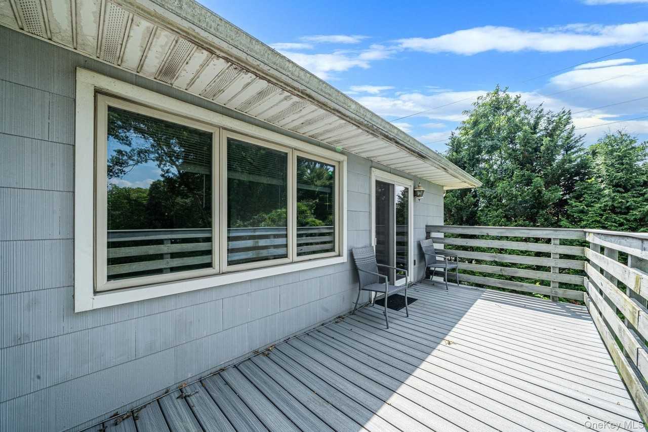 2794 Ocean Ave - Photo 4 of 22
