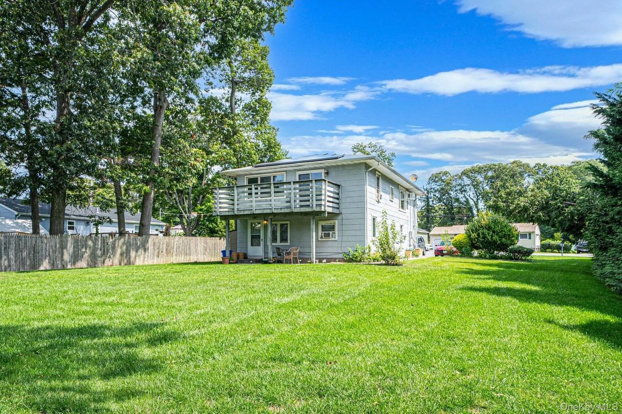 2794 Ocean Ave - Photo 6 of 22