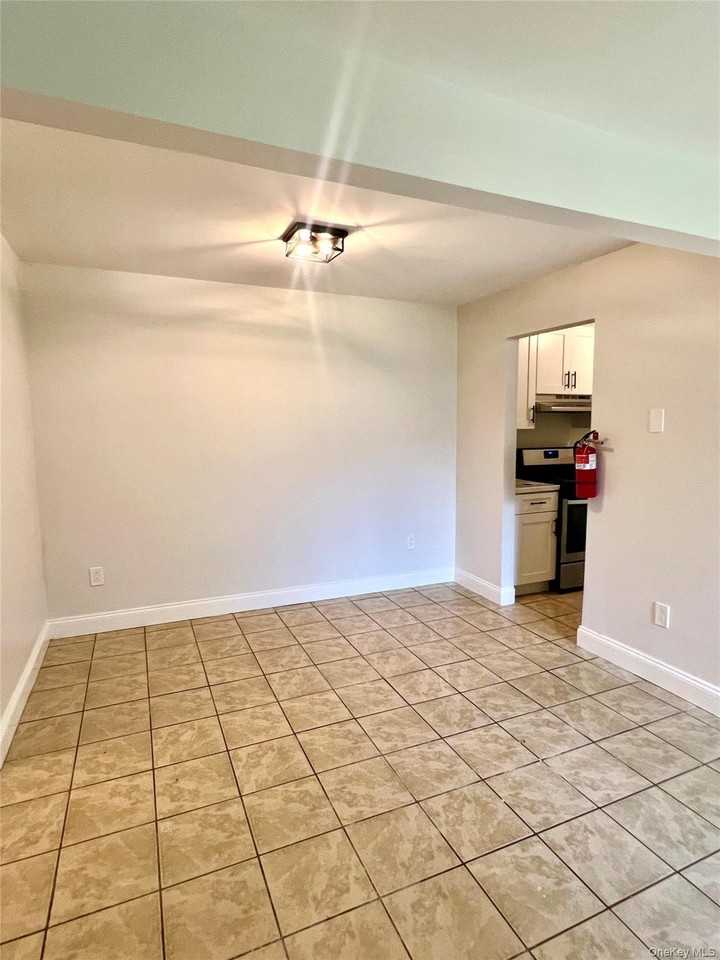 25 Ruth Ct - Photo 5 of 16