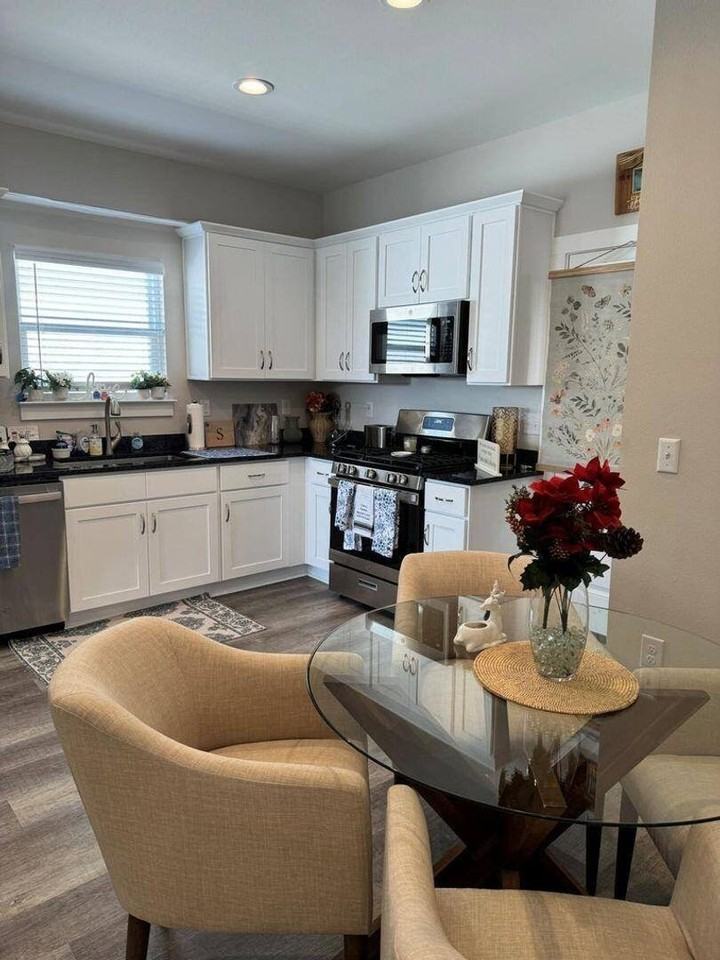 114 Penny Ln - Photo 4 of 13