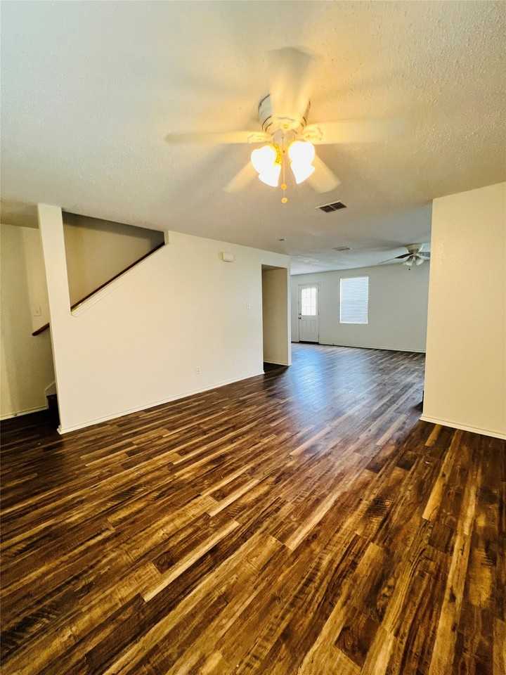 6209 Thoroughbred Trl - Photo 6 of 40