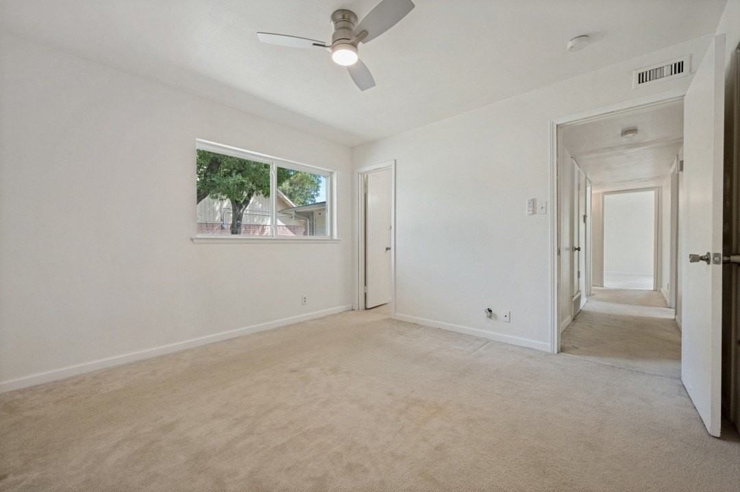 2314 Briarwood Ln - Photo 6 of 27