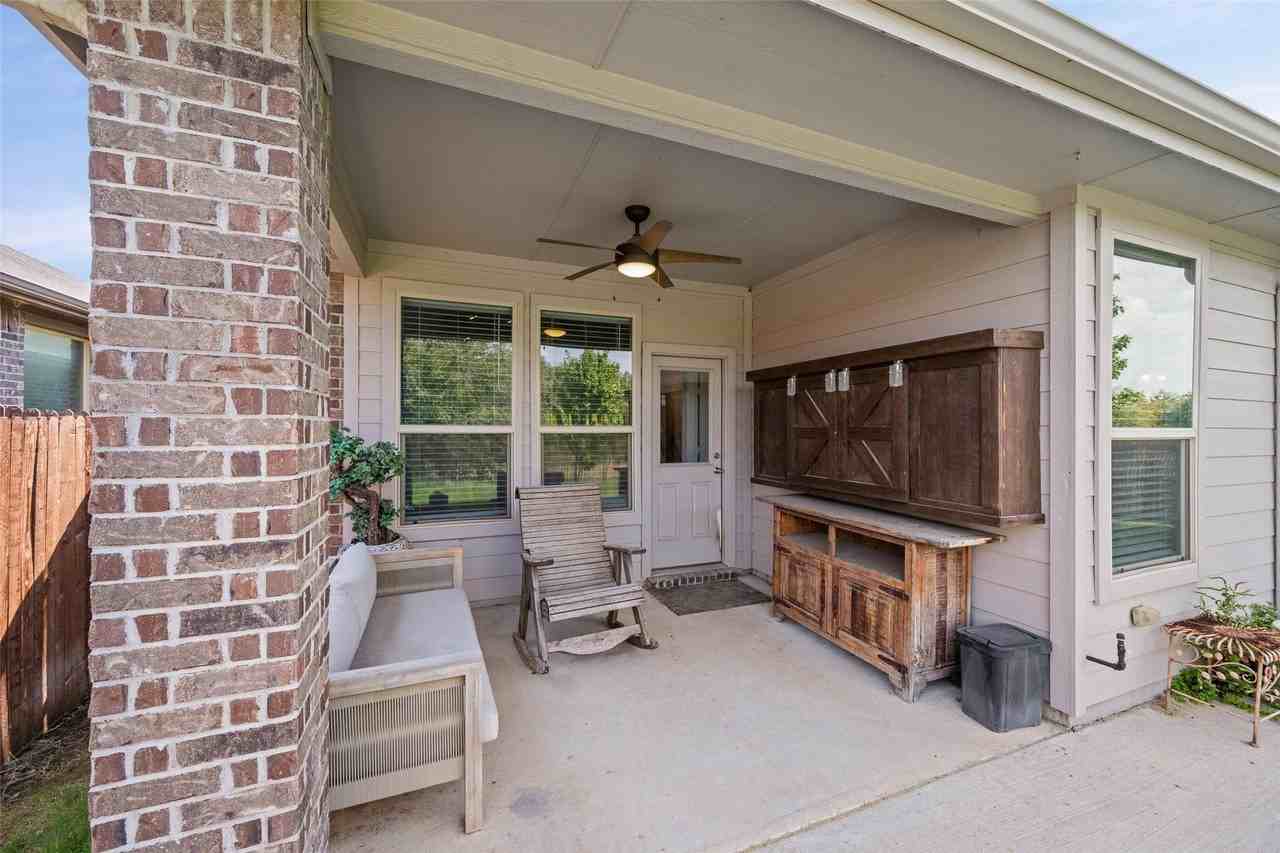 15852 Back Nine Rd - Photo 5 of 37