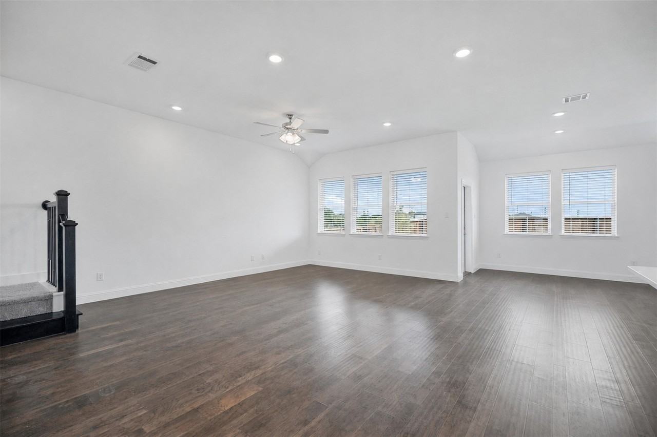 2111 Sandpiper Way - Photo 5 of 16