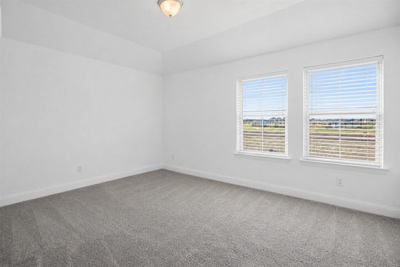 2111 Sandpiper Way - Photo 6 of 16