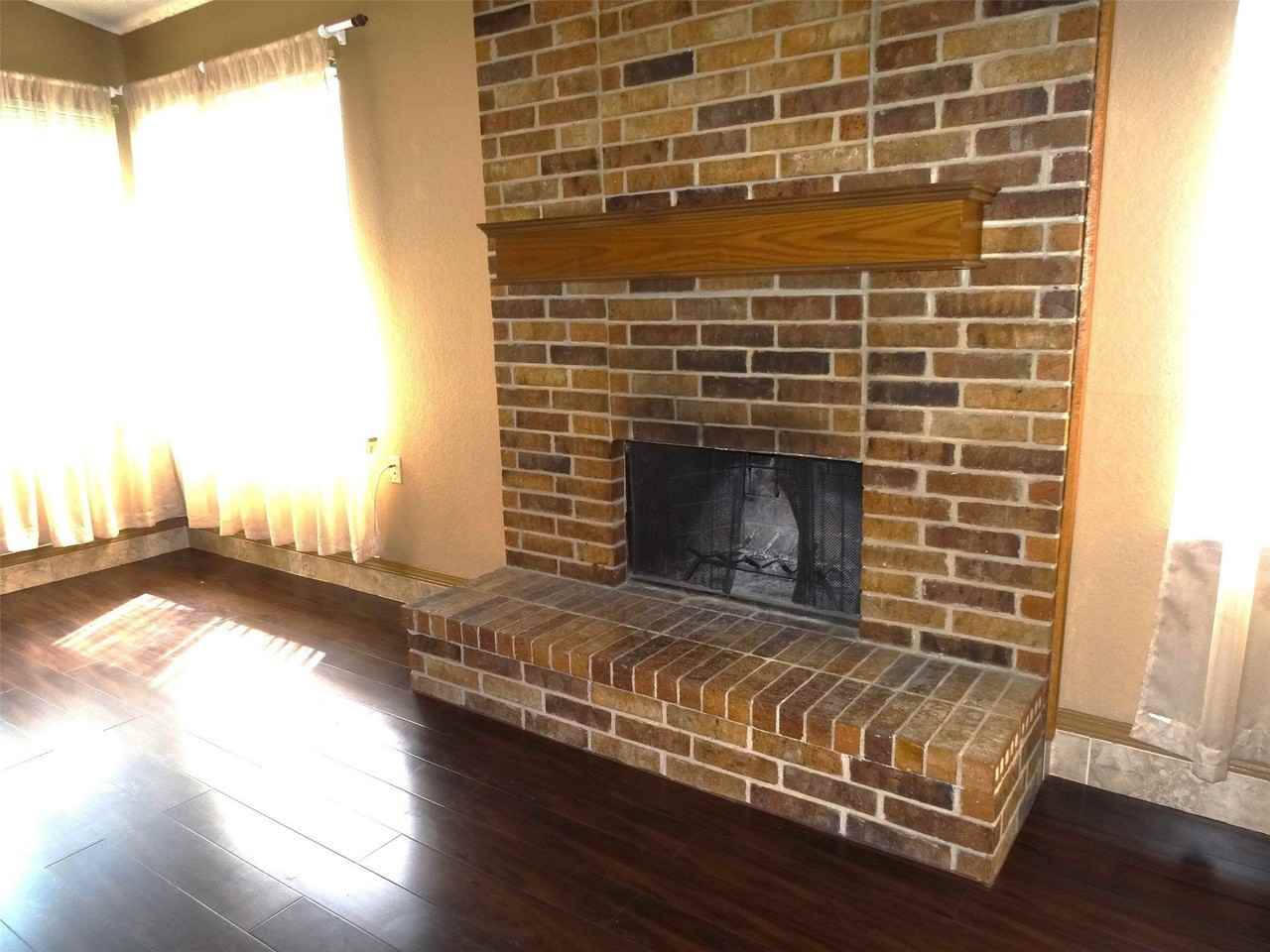 2517 Hollydale Dr - Photo 7 of 15