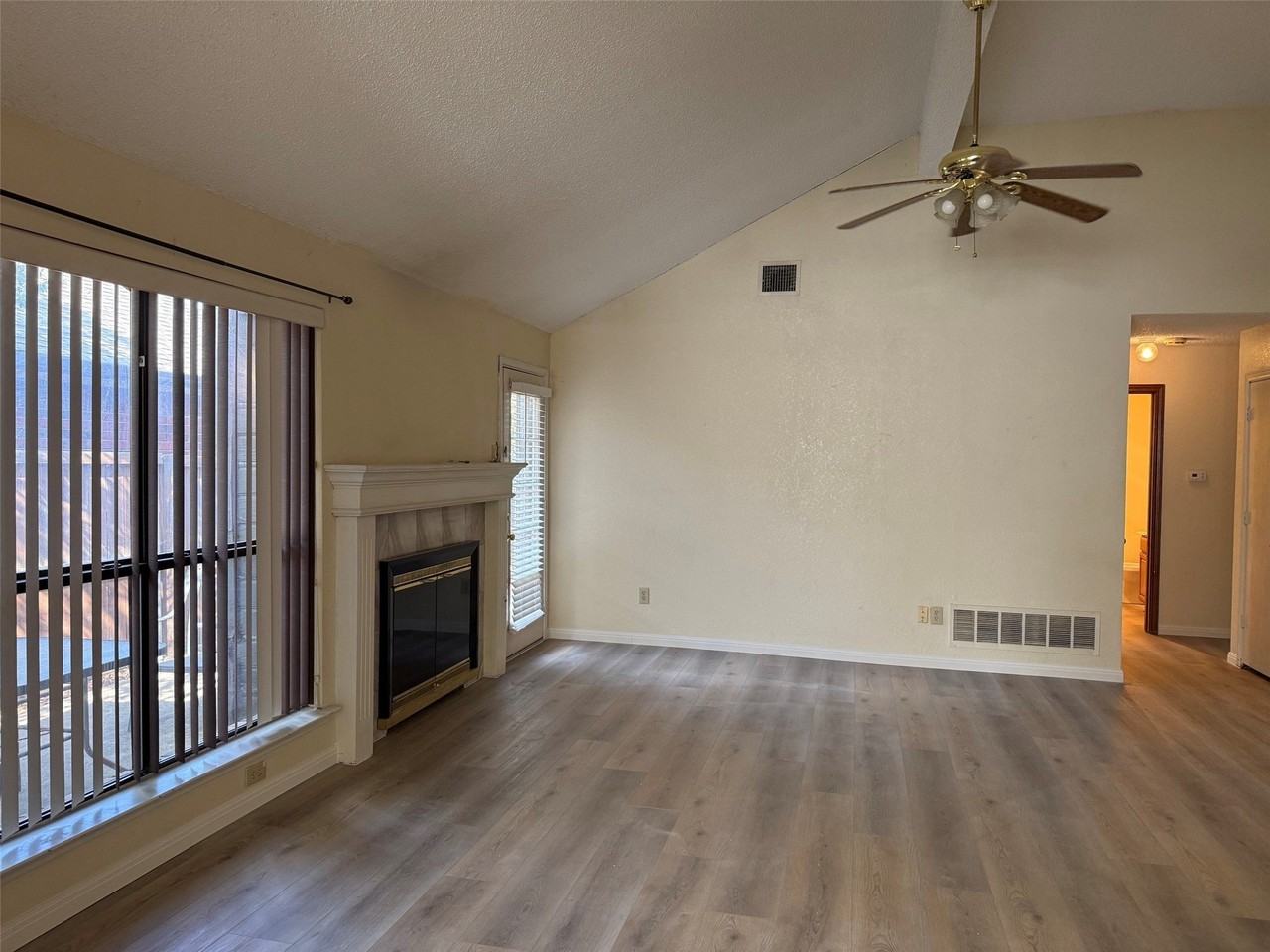 6804 Moccasin Dr - Photo 2 of 17
