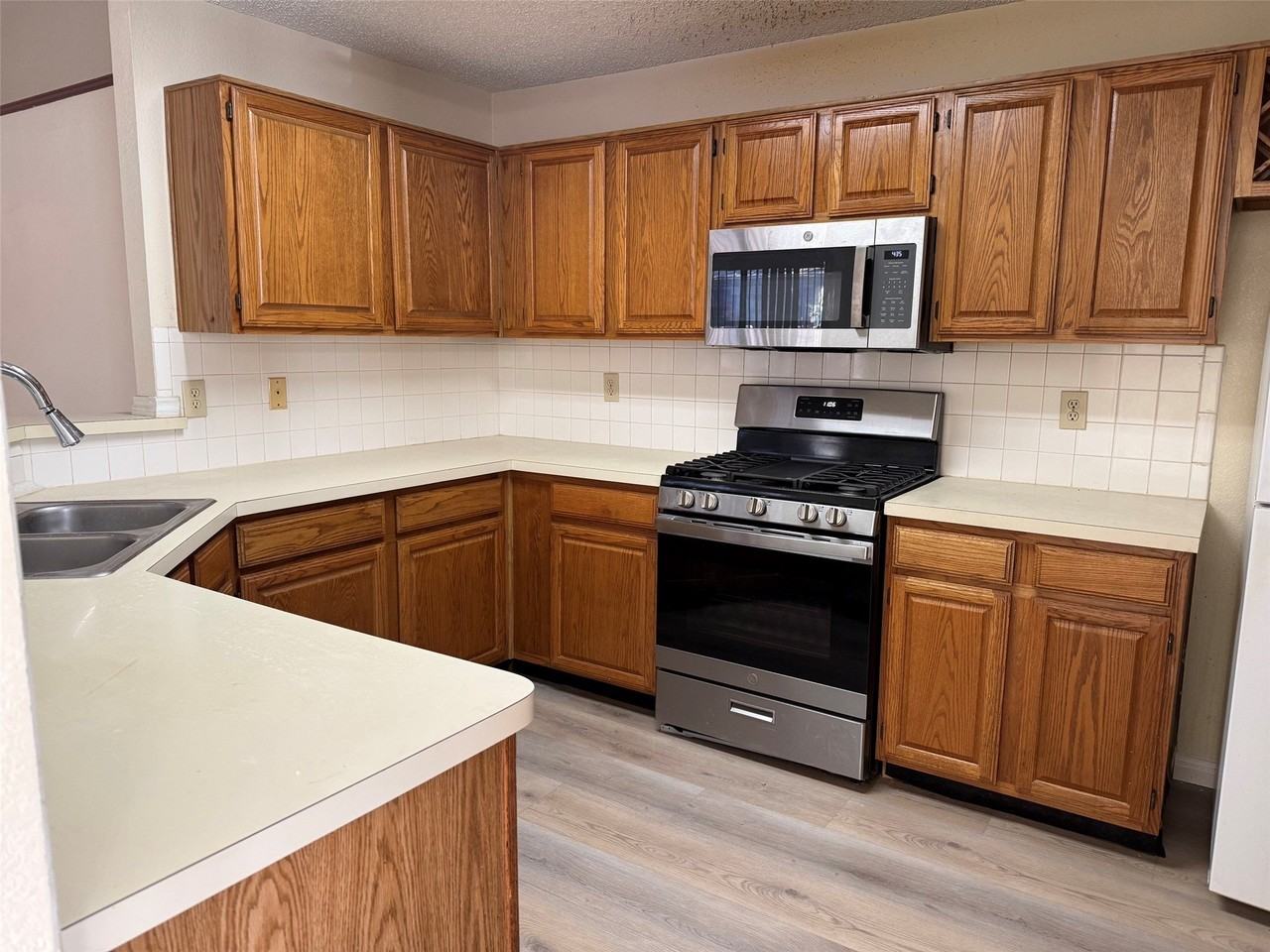 6804 Moccasin Dr - Photo 5 of 17