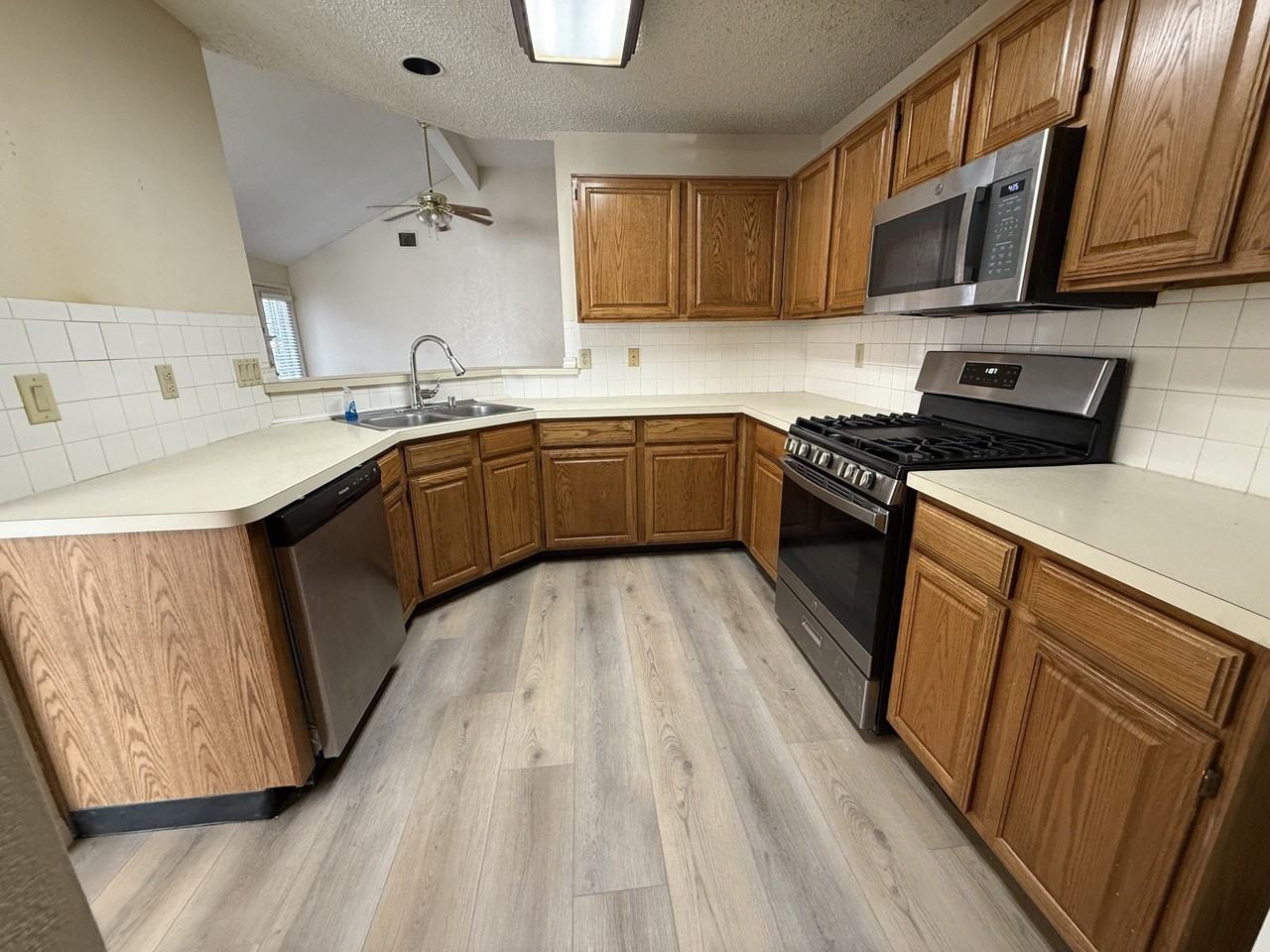 6804 Moccasin Dr - Photo 7 of 17