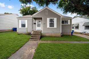 3324 W Clarendon Dr - Photo 1 of 1