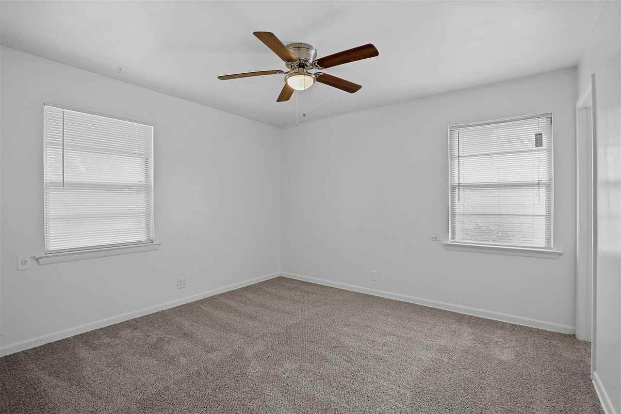 3406 Avon Dr - Photo 5 of 13