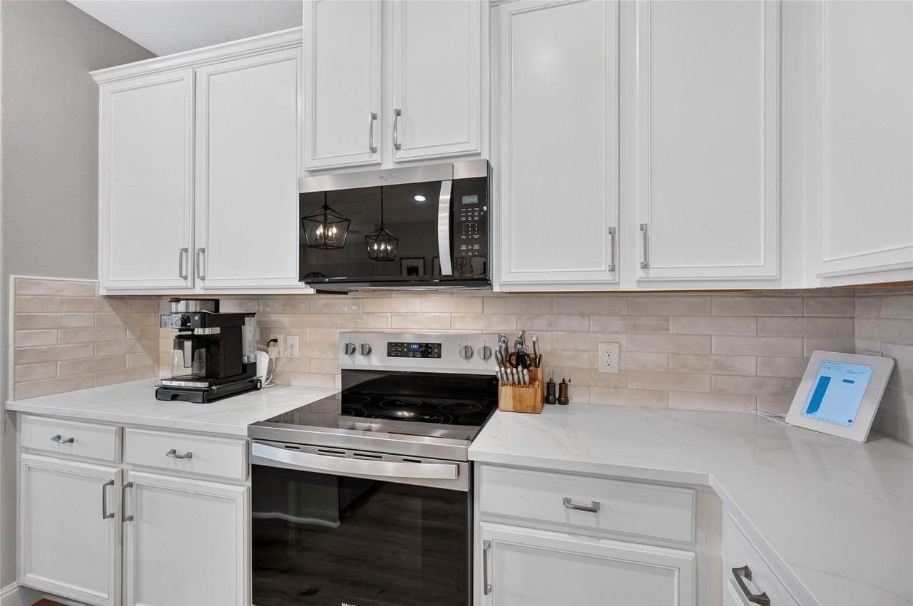1722 Oak Glen Dr - Photo 3 of 21