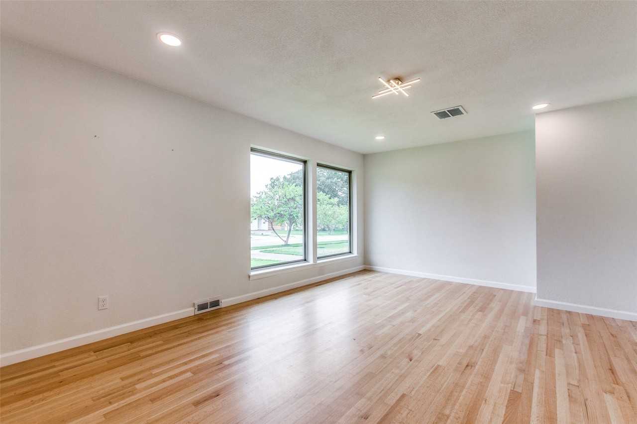 3517 Woodleigh Dr - Photo 7 of 30