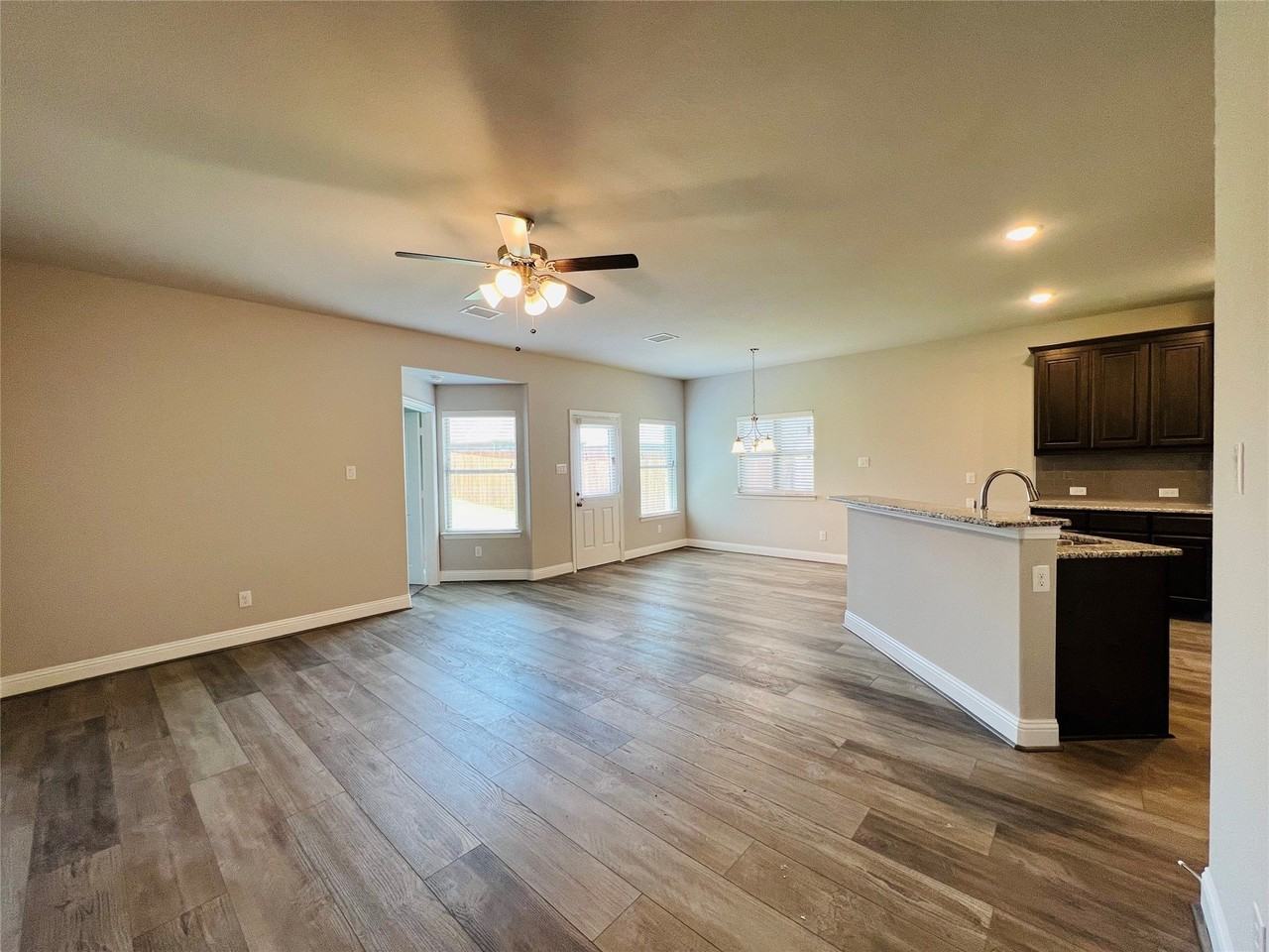4003 Cottontail Dr - Photo 2 of 20