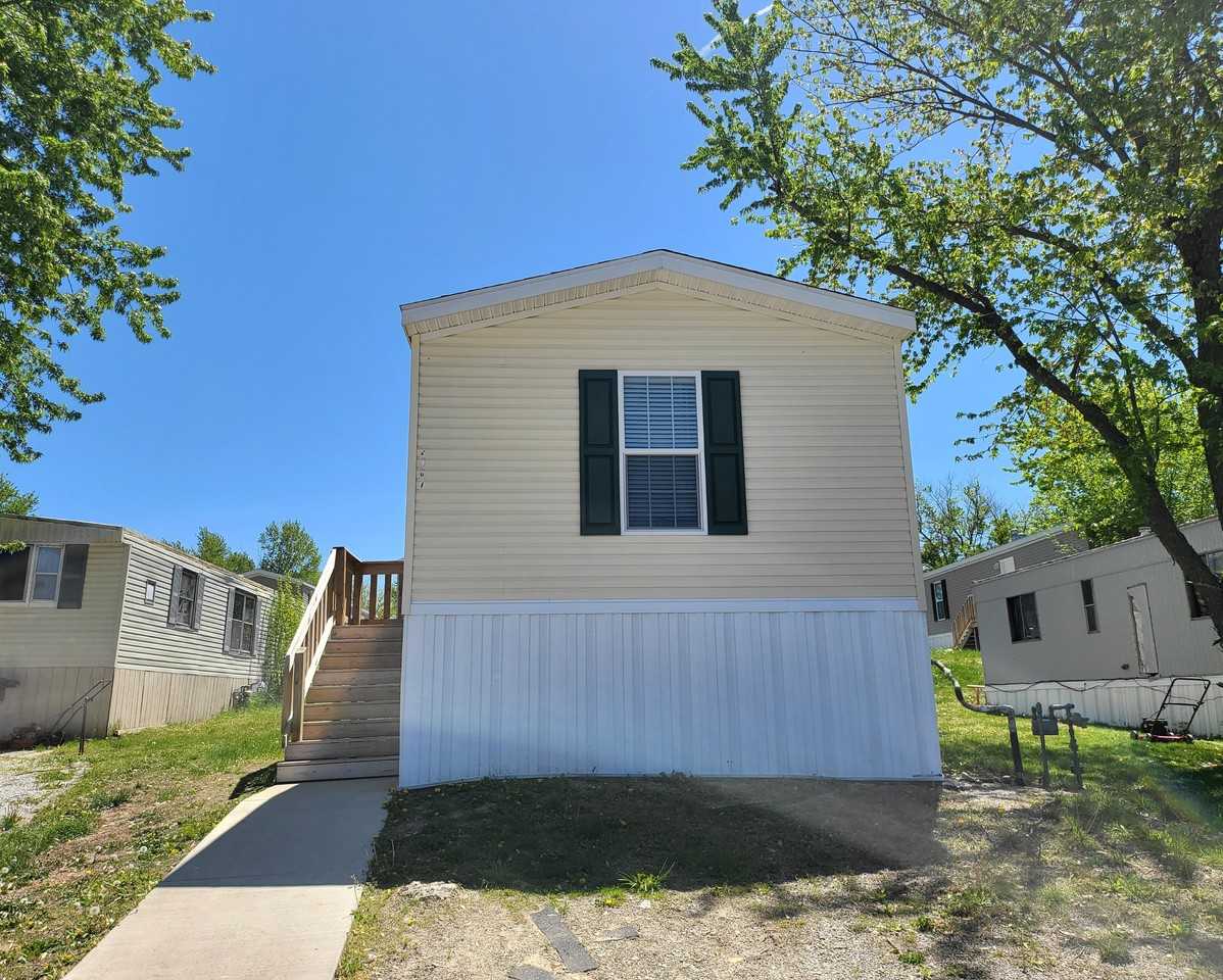 2307 Aspen St #141 - Photo 7 of 8