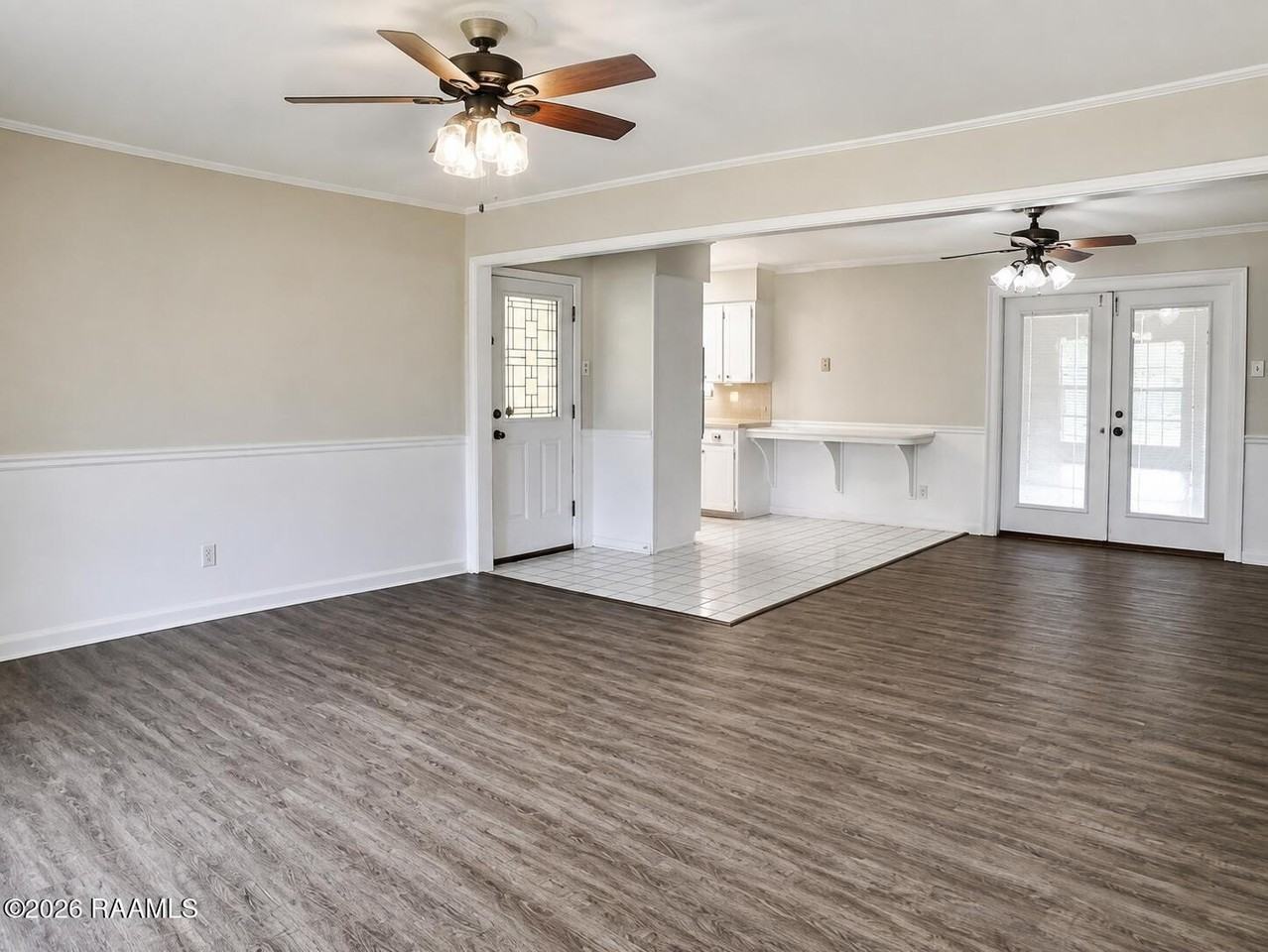 208 Mayard Dr - Photo 2 of 16