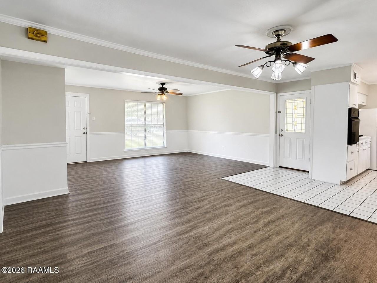 208 Mayard Dr - Photo 3 of 16