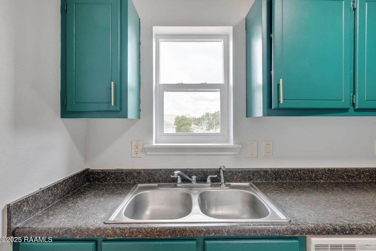 1318 Lee Ave #C6 - Photo 7 of 20