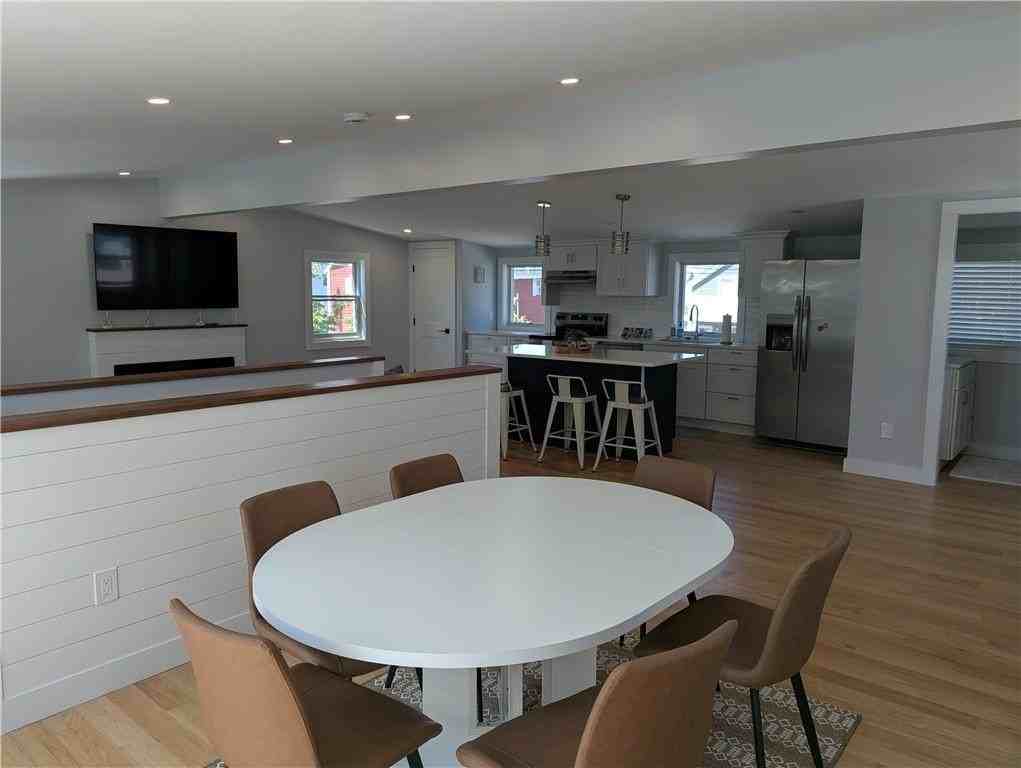 543 Park Ave - Photo 6 of 21