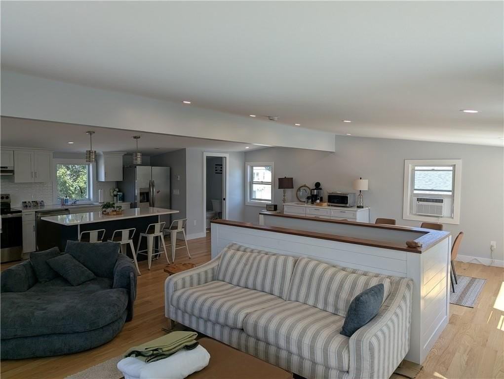 543 Park Ave - Photo 7 of 21