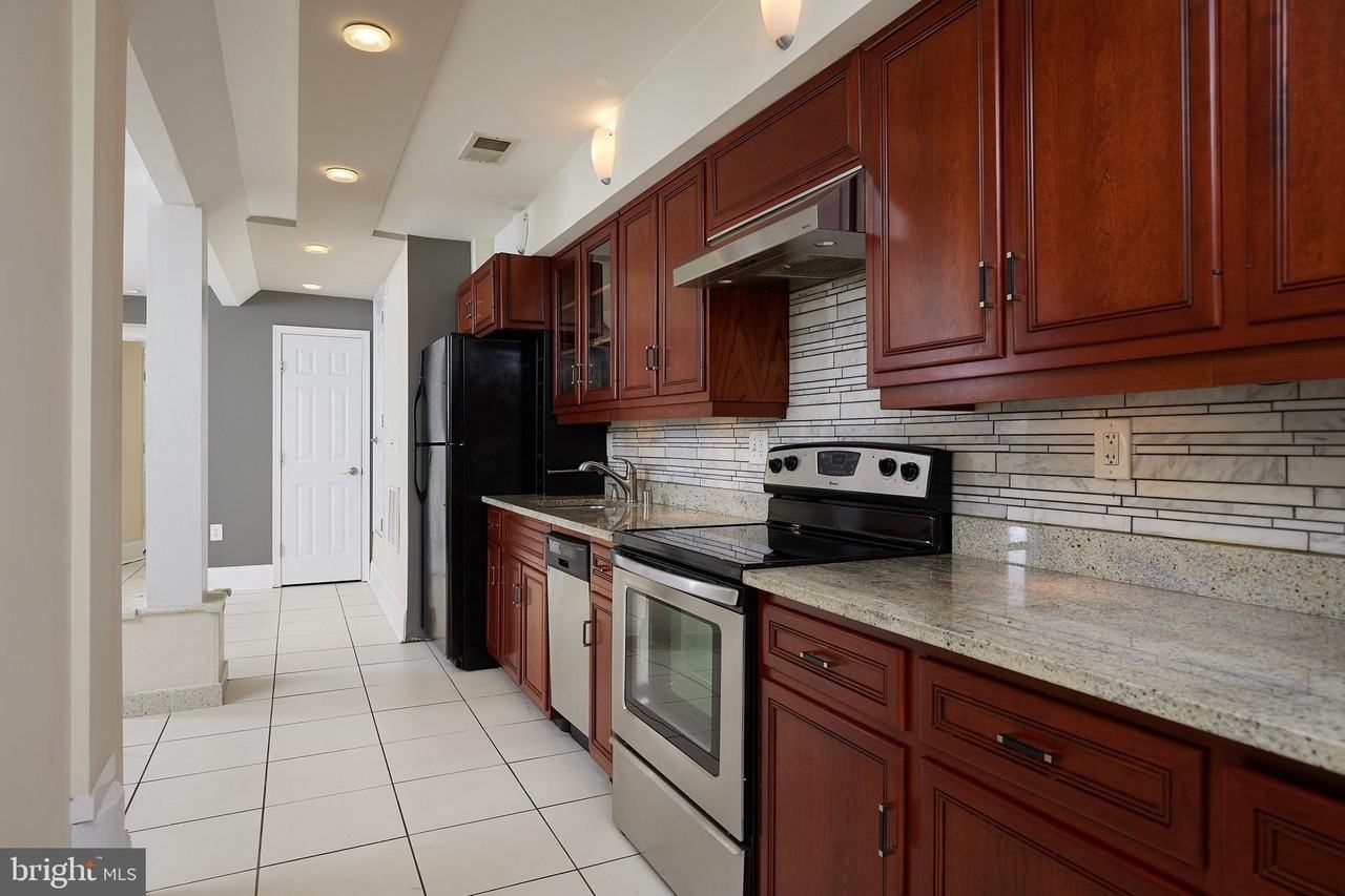 910 T St Nw #B - Photo 4 of 37