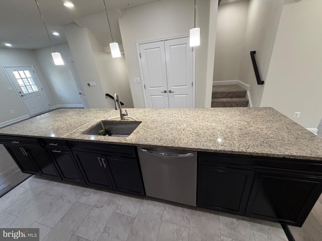 819 Herman Way - Photo 4 of 21