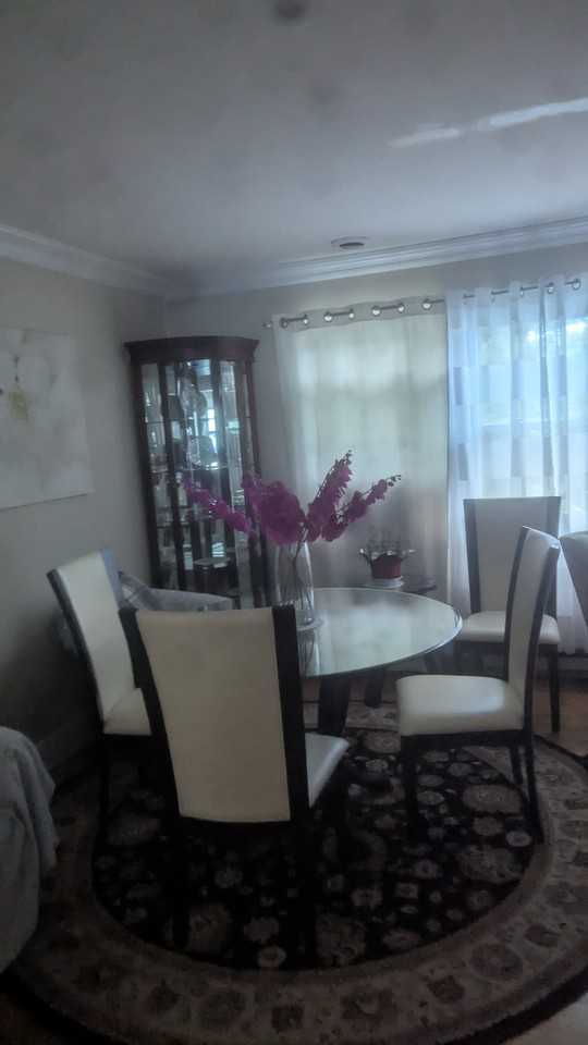 14 Farnham Avenue - Photo 4 of 13