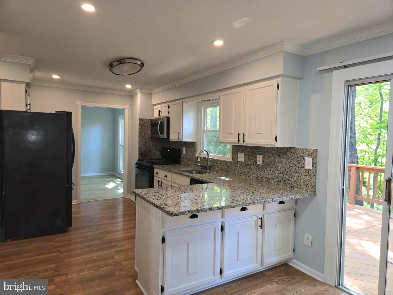 2205 Blue Valley Dr - Photo 5 of 24