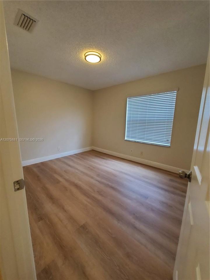 858 Briar Ridge Road - Photo 6 of 8