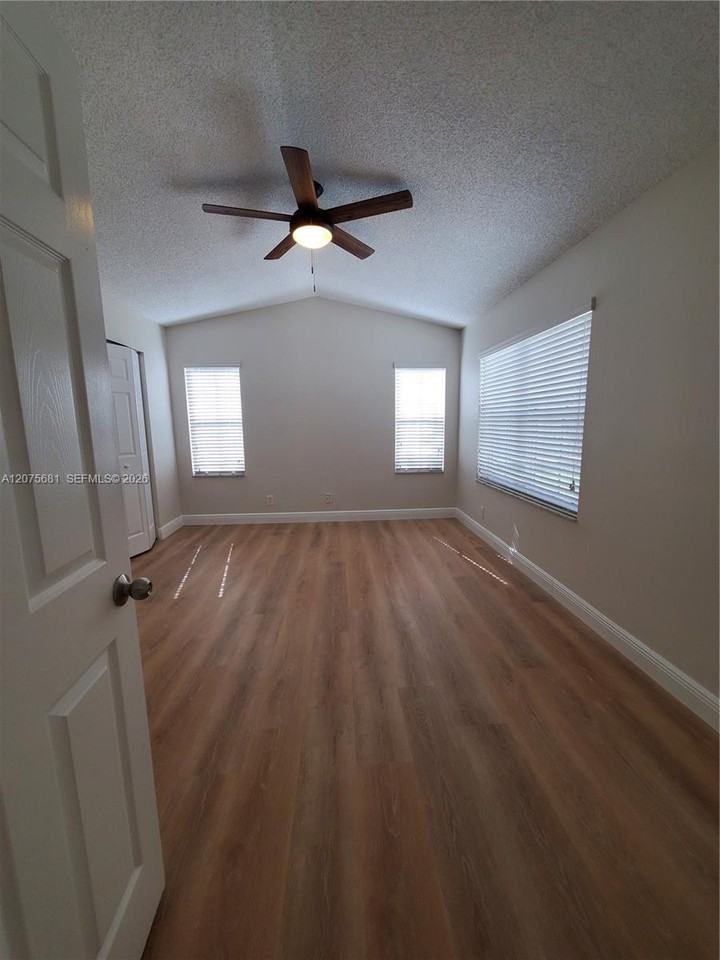 858 Briar Ridge Road - Photo 7 of 8