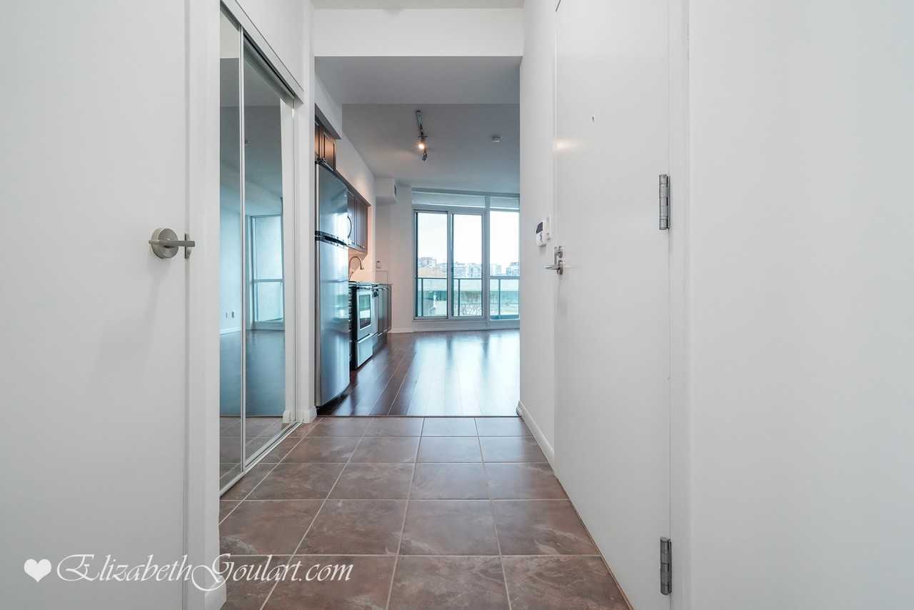 209 Fort York Boulevard - Photo 2 of 25