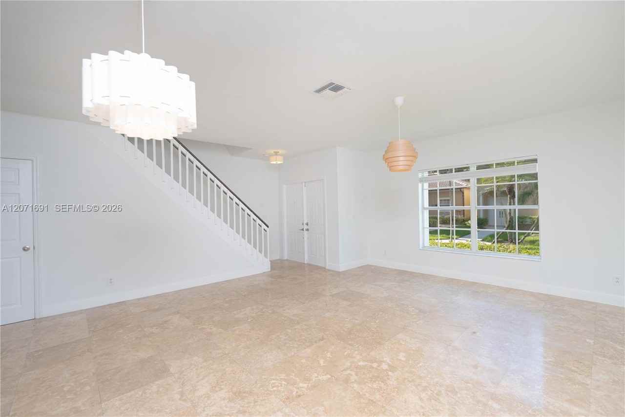 16219 Emerald Cove Road - Photo 5 of 8