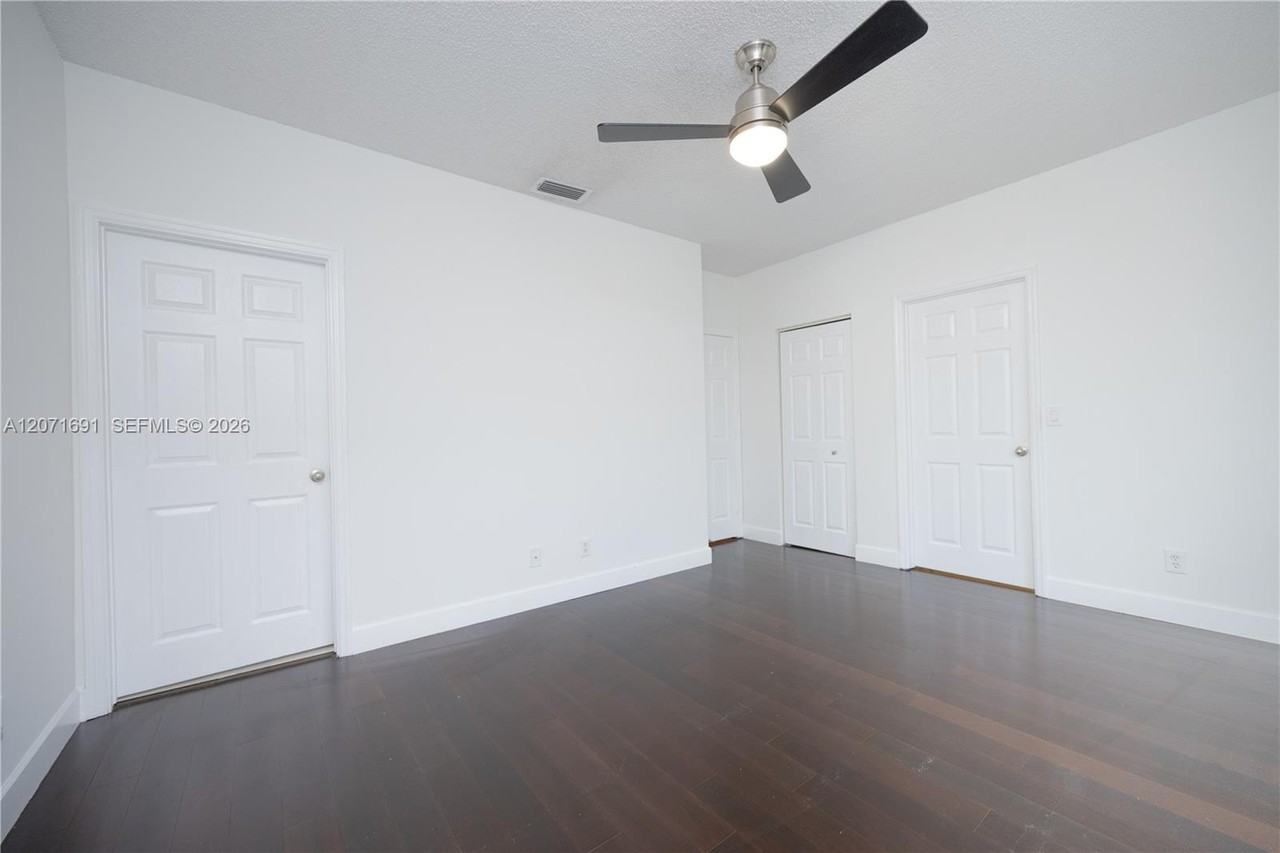 16219 Emerald Cove Road - Photo 7 of 8