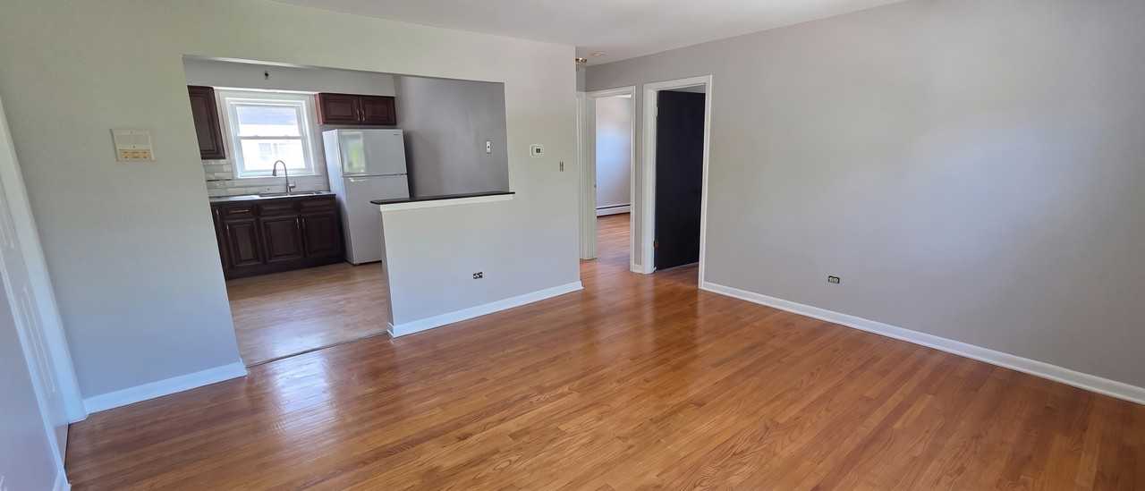 7427 Dixon St #F - Photo 2 of 8