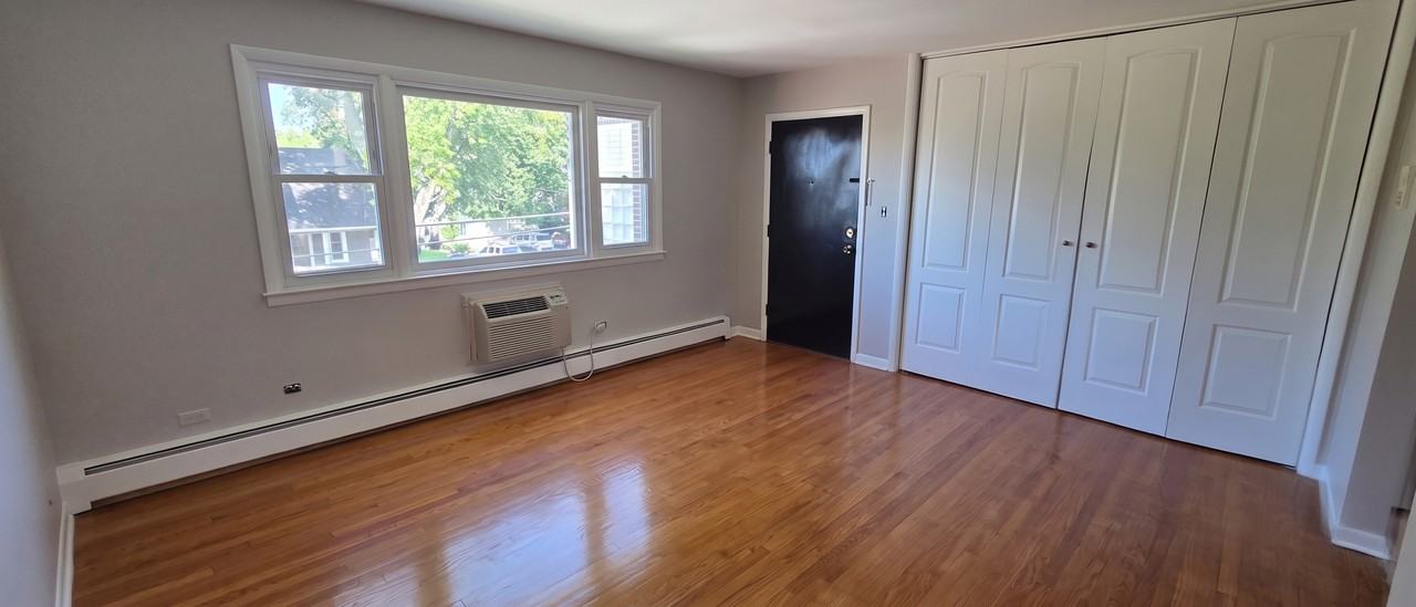 7427 Dixon St #F - Photo 3 of 8