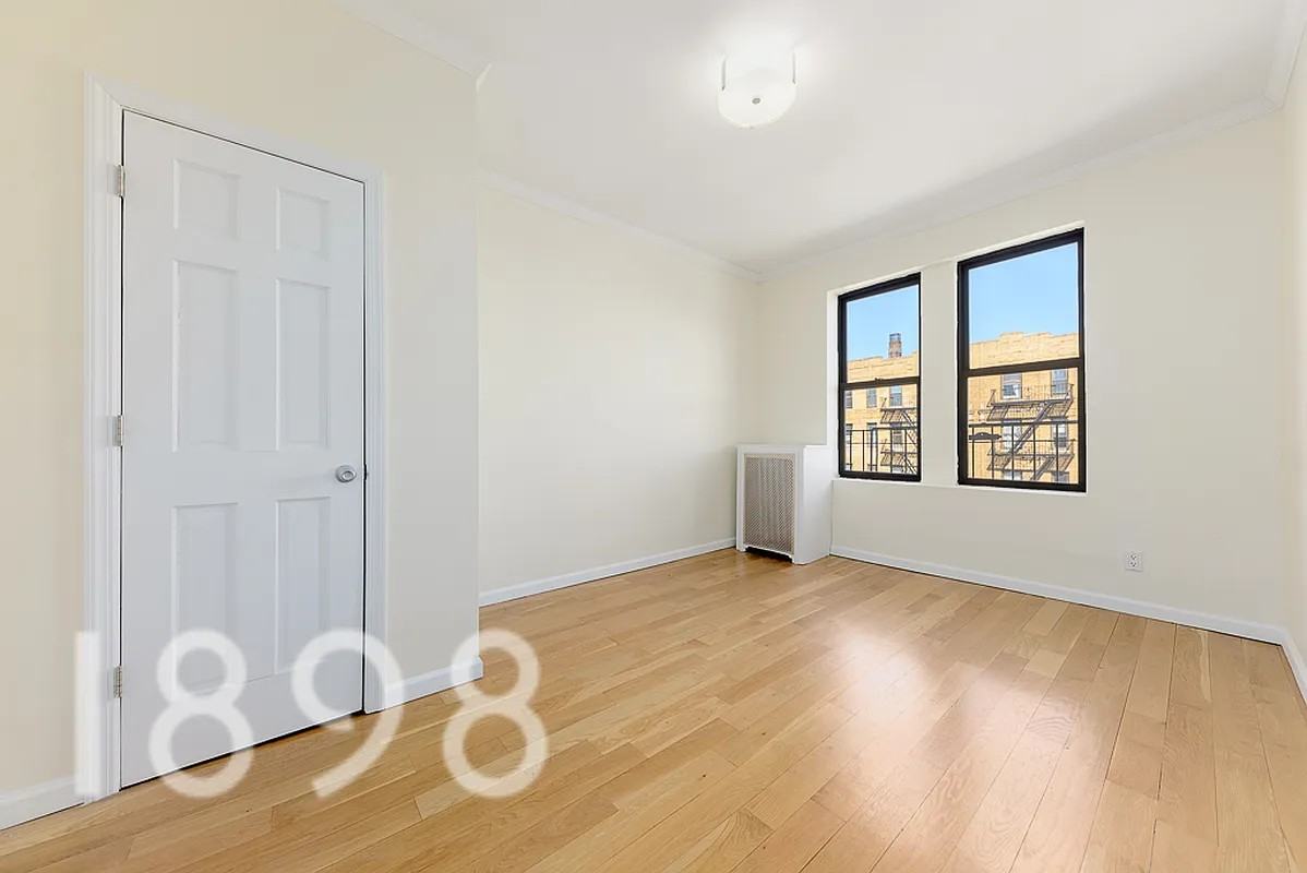 29-08 31st Avenue #E14 - Photo 4 of 7