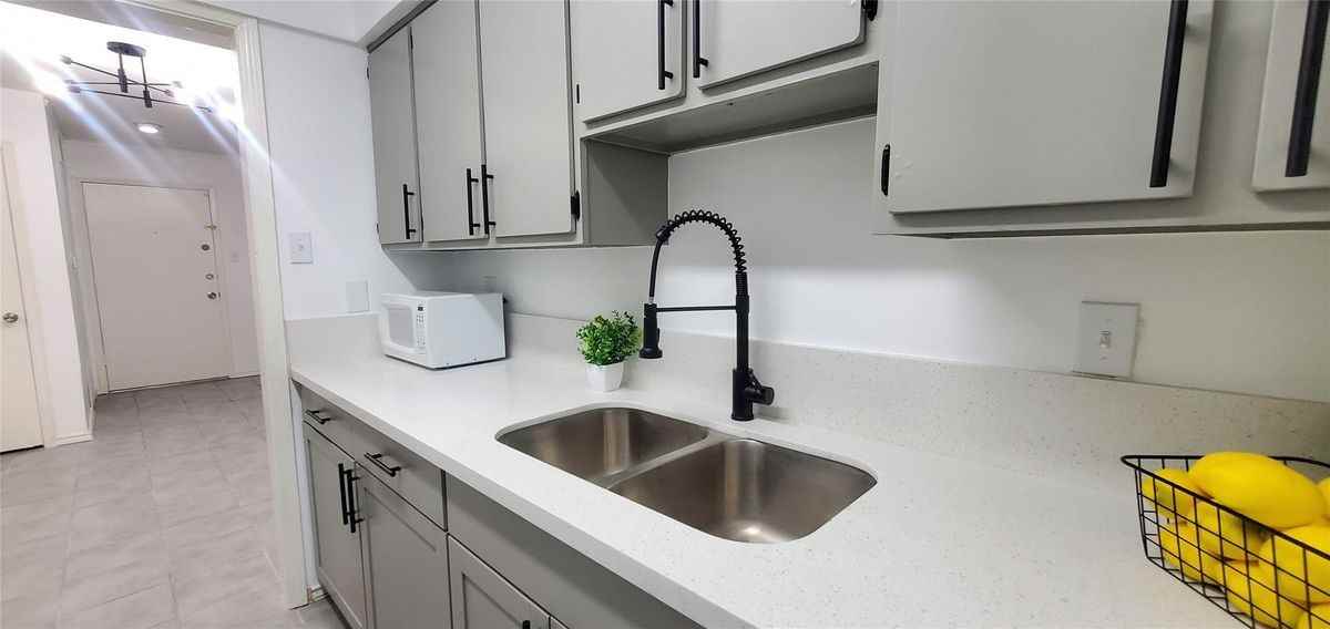800 Post Oak Blvd ##10 - Photo 3 of 5