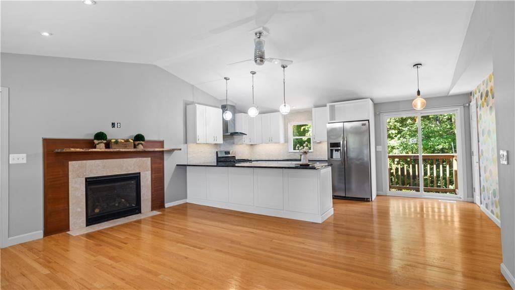 40 Sachem Rd - Photo 3 of 26